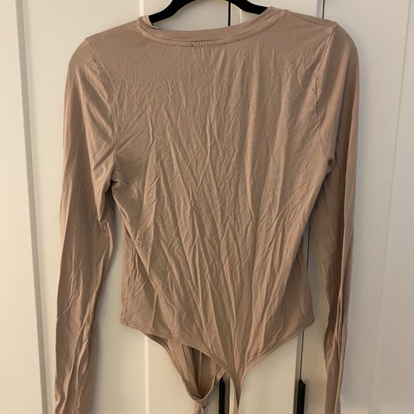 Aritzia Wilfred Free Somer Light Mauve/Taupe Long Sleeve Bodysuit - Picture 3 of 3